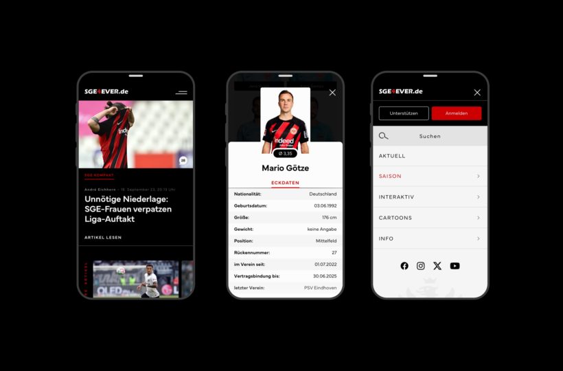 Drei Smartphones zeigen eine Sport-App-Oberfläche mit Nachrichten, einem Spielerprofil von Mario Götze und einem Navigationsmenü, alles in deutscher Sprache und in den Farben Schwarz, Weiß und Rot gehalten.